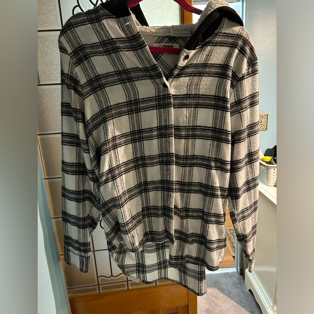 Women’s flannel NEW WITH TAGS